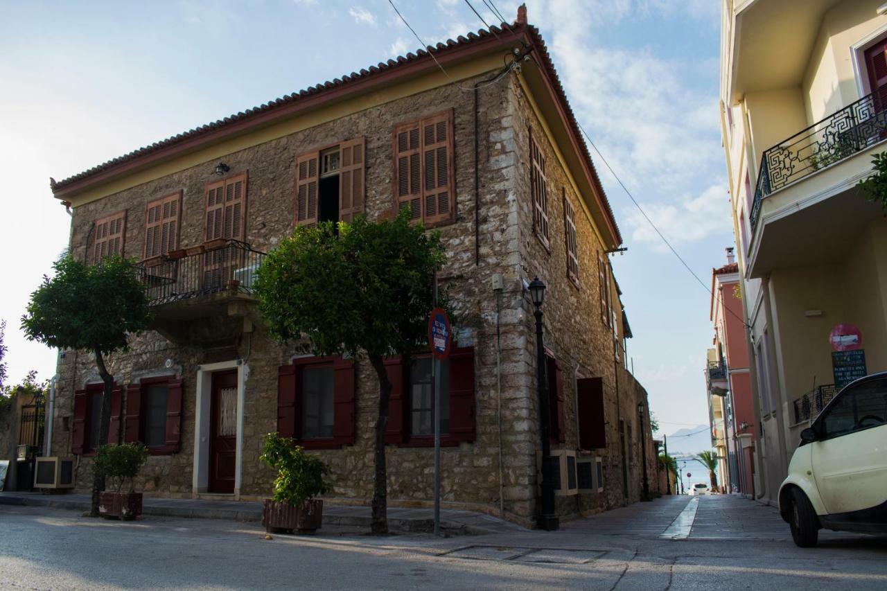 Traditional House Of 1898 In The Heart Of Old Town Of 纳夫普利翁 外观 照片