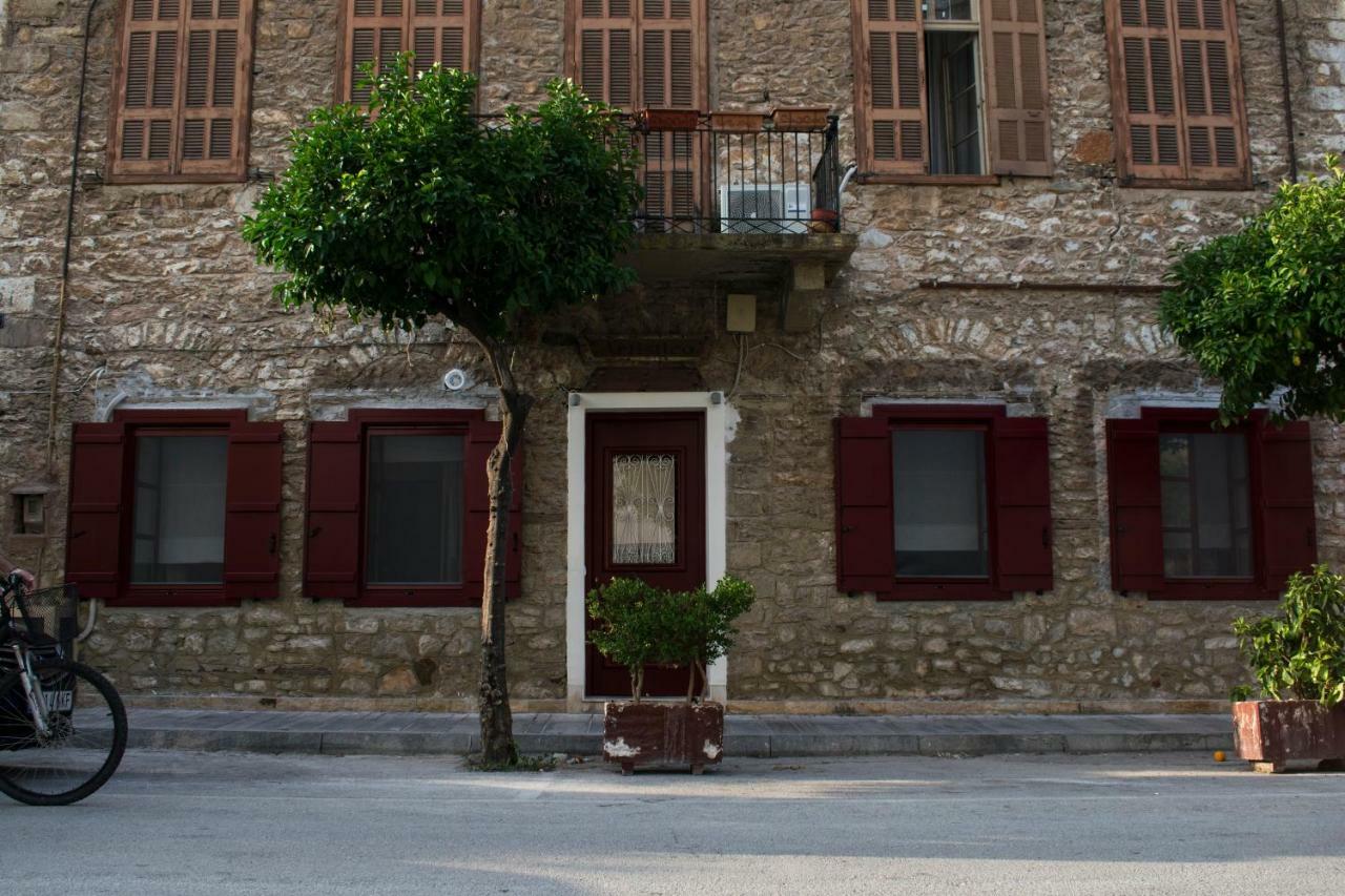 Traditional House Of 1898 In The Heart Of Old Town Of 纳夫普利翁 外观 照片